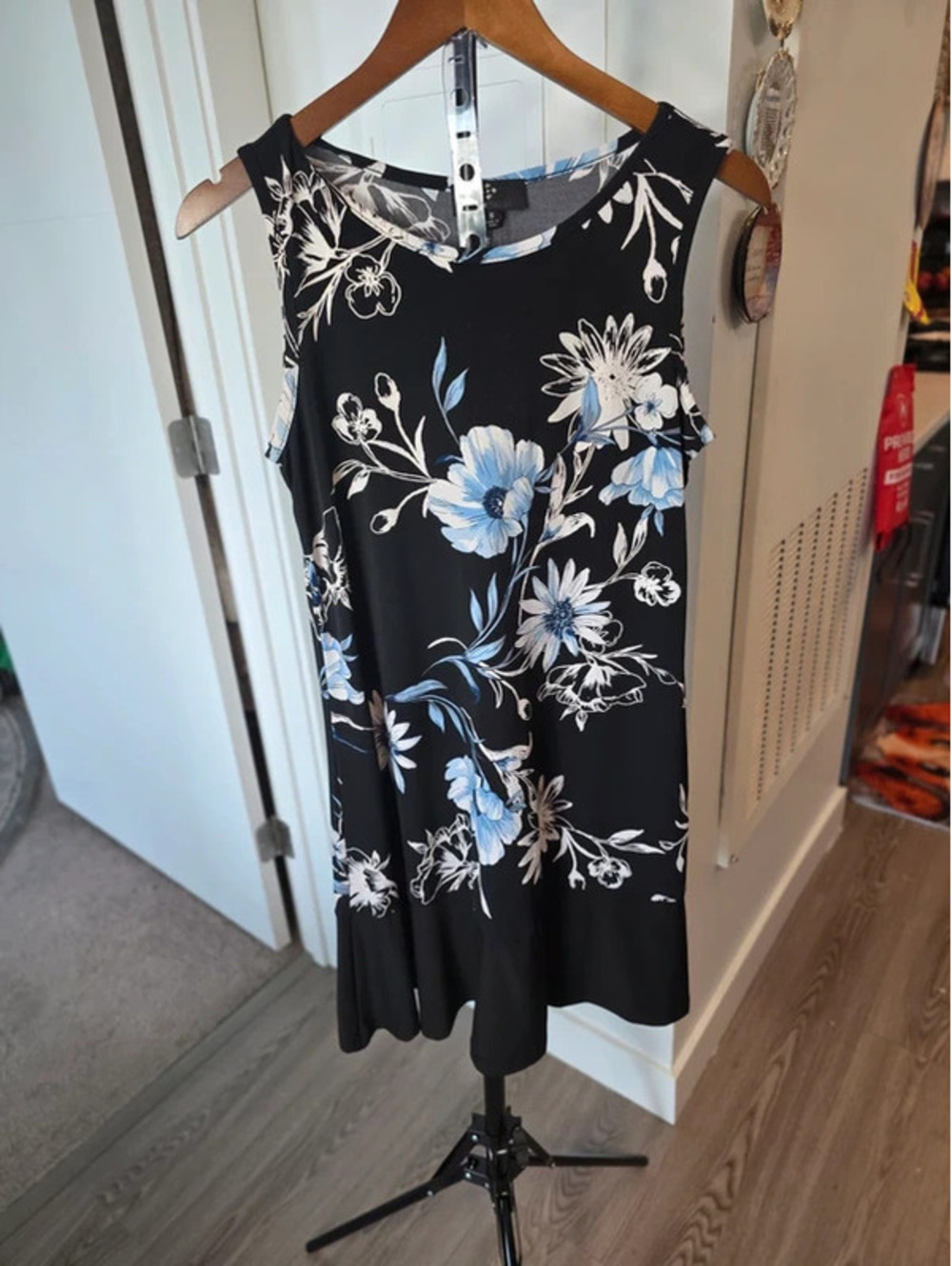 Ronni Nicole women's dress